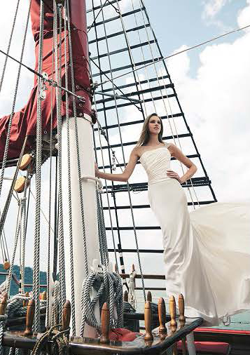 beautiful caucasian bride on royal albatross