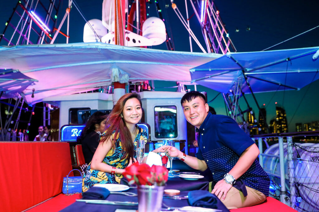 How to Plan a Romantic Dinner in Singapore | The Most Romantic Dining Experience in Singapore