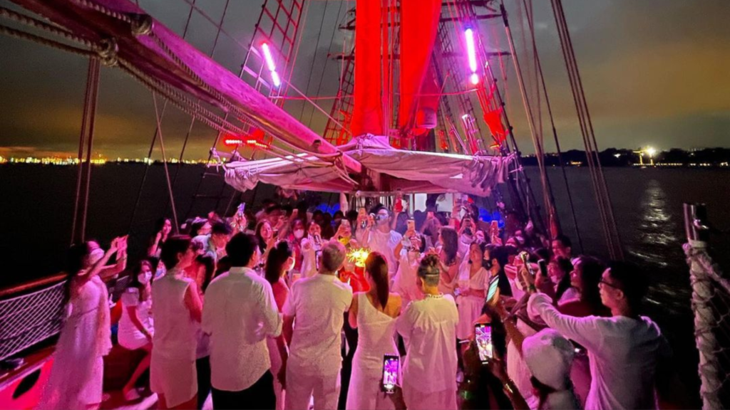 Top Corporate Dinner Venues in Singapore: Why the Royal Albatross Stands Out - Corporate Dinner Event aboard Royal Albatross