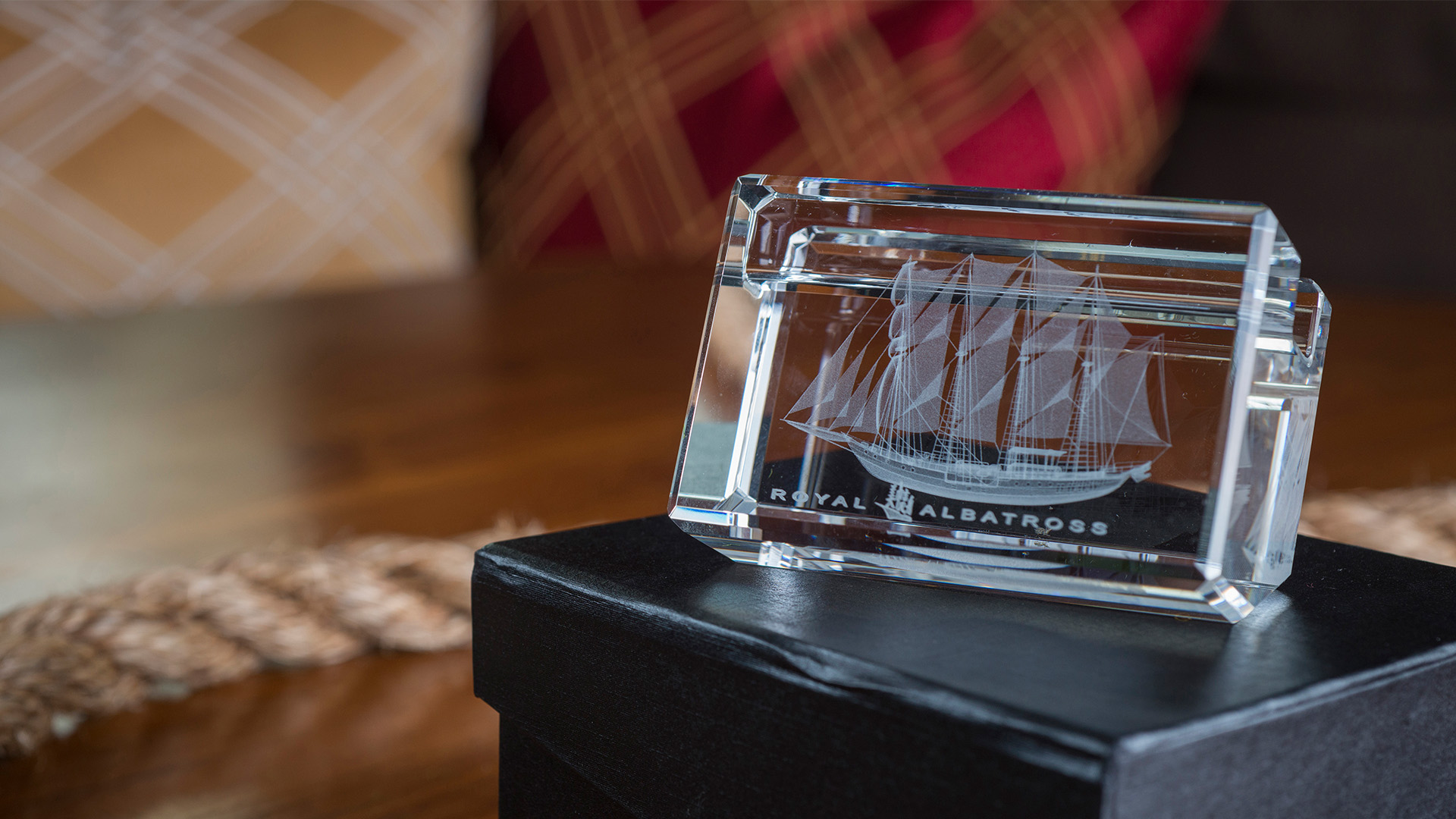 5 Best Valentine's Day Gifts for Her 2025_3
