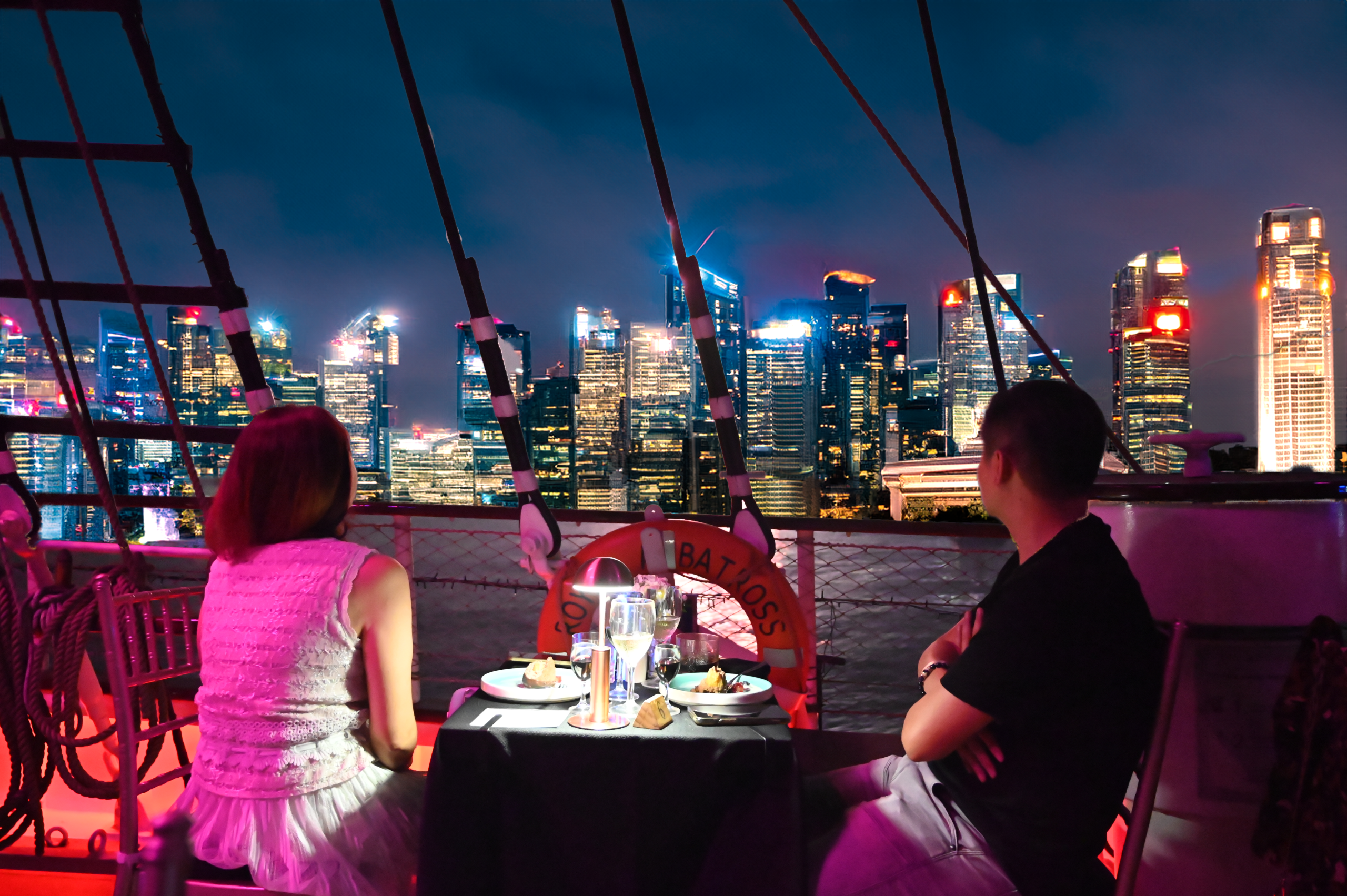 What Makes a Dinner Cruise More Romantic Than Restaurants?_3